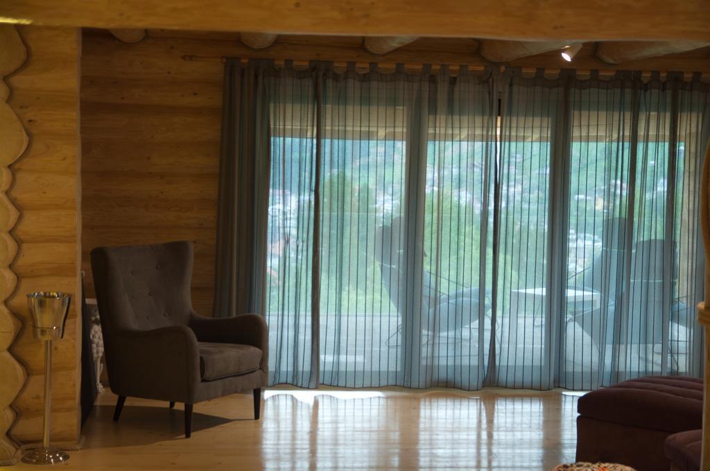 Cabana Deac - Luxury Chalet Vatra Dornei Værelse billede