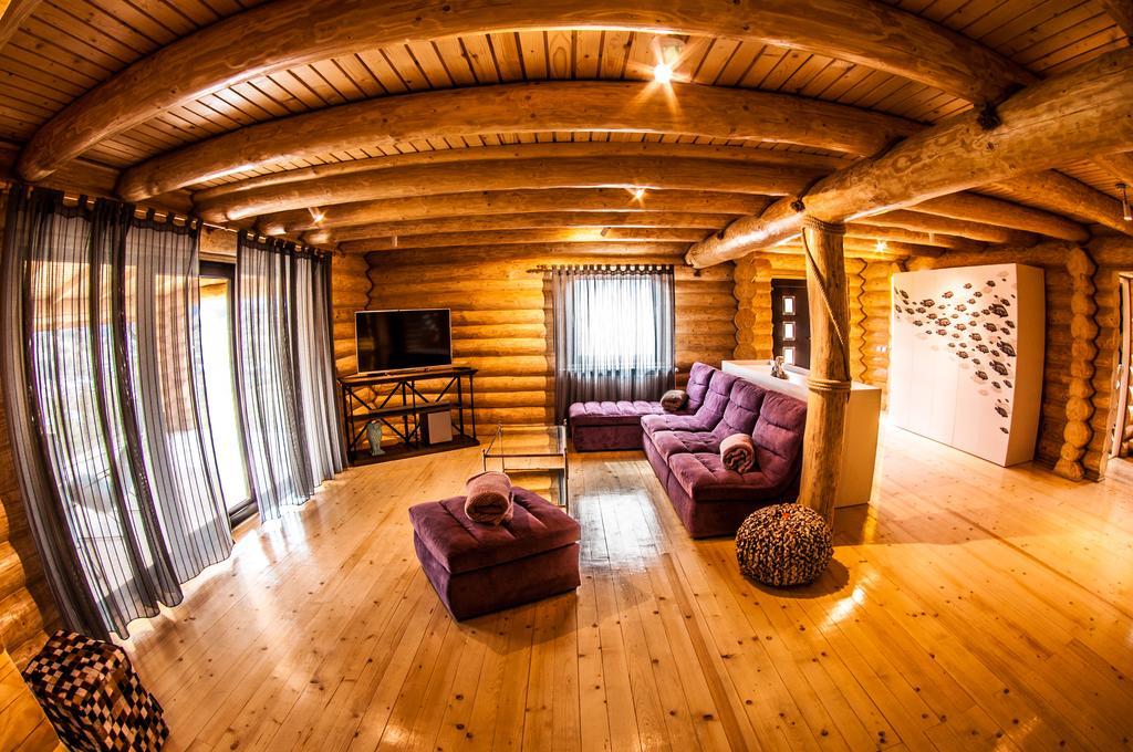 Cabana Deac - Luxury Chalet Vatra Dornei Værelse billede