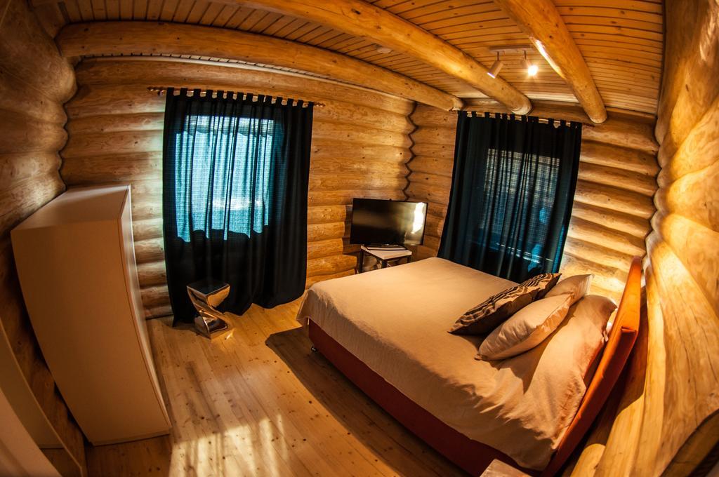 Cabana Deac - Luxury Chalet Vatra Dornei Værelse billede